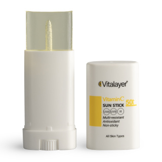 ضد آفتاب استیکی ویتامین سی SPF 50 ویتالیر مناسب انواع پوست