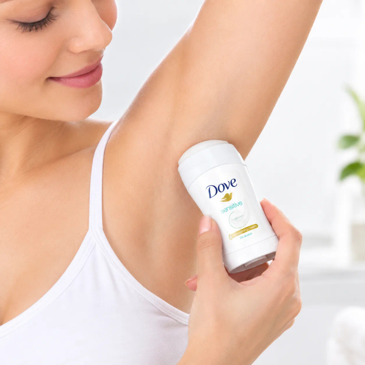 استیک ضد تعریق داو Dove مدل Sensitive مناسب پوست حساس